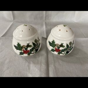 Portmeirion Holly & Ivy Salt & Pepper Set